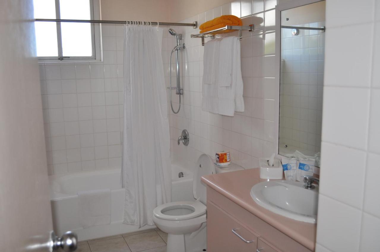 ברידג'טאון Hotel Pommarine מראה חיצוני תמונה